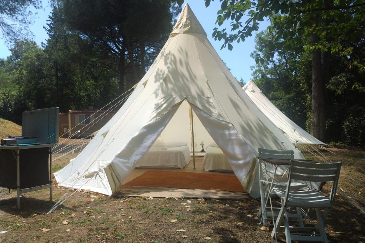 Toscana Holiday Village Монтополи-ин-Валь-д'Арно Экстерьер фото