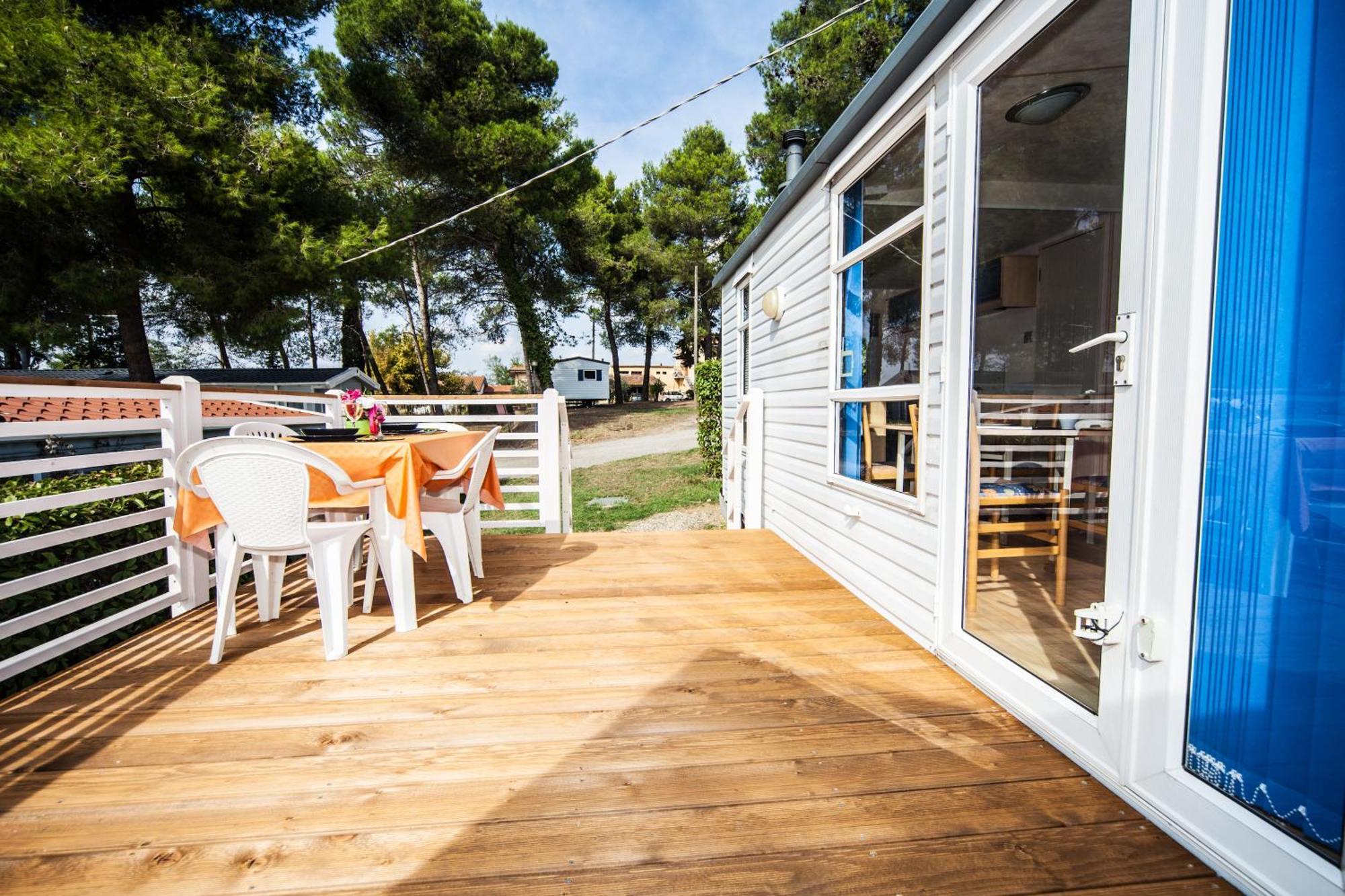 Toscana Holiday Village Монтополи-ин-Валь-д'Арно Экстерьер фото