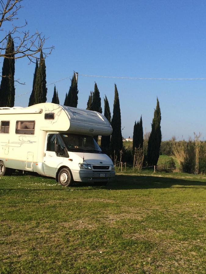 Toscana Holiday Village Монтополи-ин-Валь-д'Арно Экстерьер фото