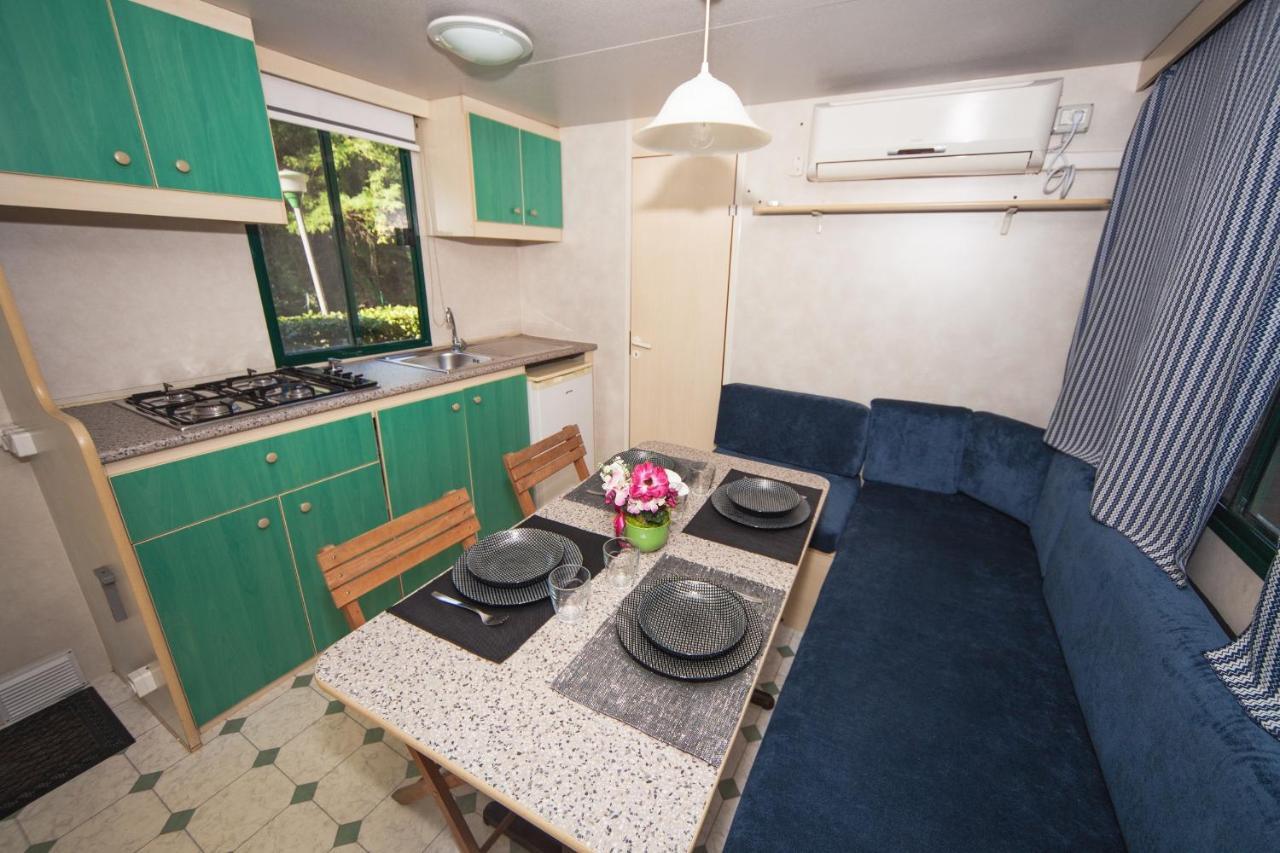 Toscana Holiday Village Монтополи-ин-Валь-д'Арно Экстерьер фото
